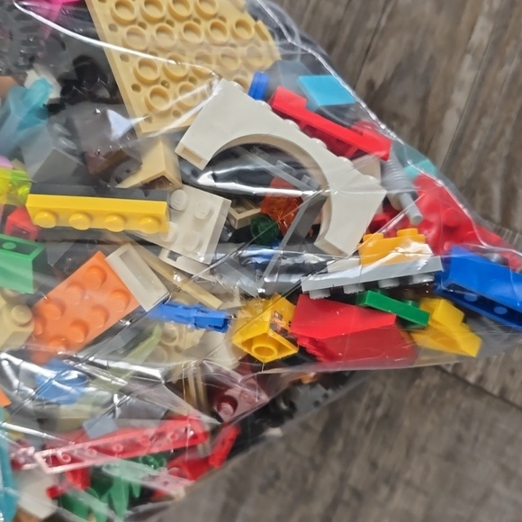 LEGO Mystery Grab Bag of Assorted Lego's| Mystery Bag #25​ - Picture 7 of 11